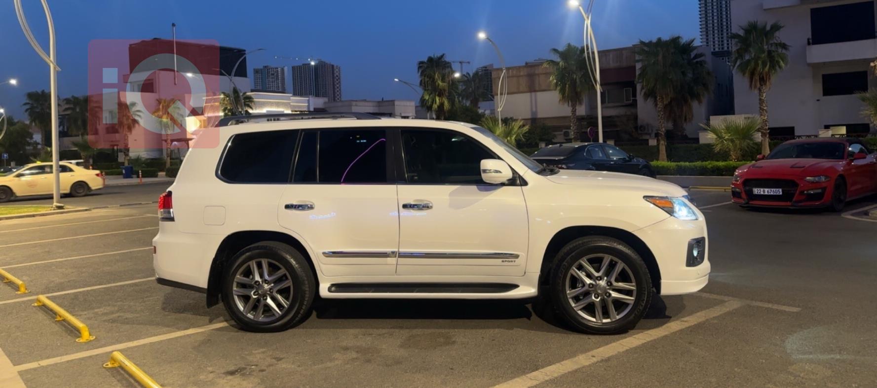 Lexus LX